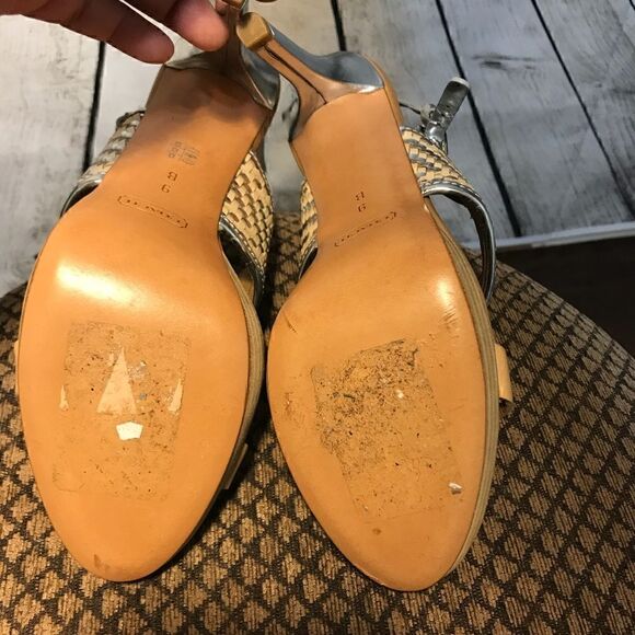 9 NWOB COACH NUDE COLORED SANDALS - Picture 6 of 6